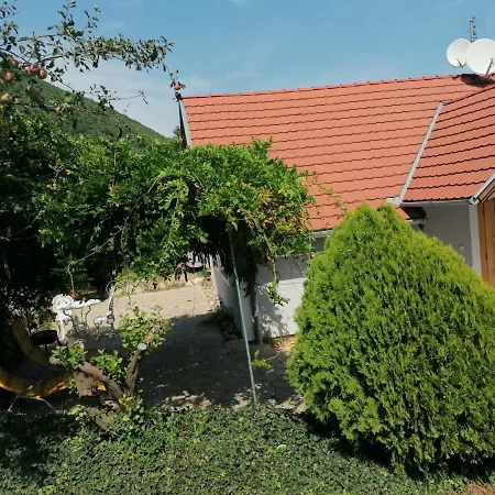 Bali Apartman Daire Balatonederics